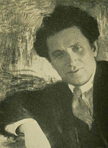 220px-Grigorii_Zinovieff_1920_(cropped)(2)